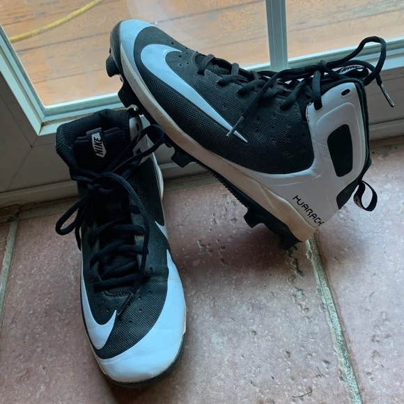 big 5 baseball shoes